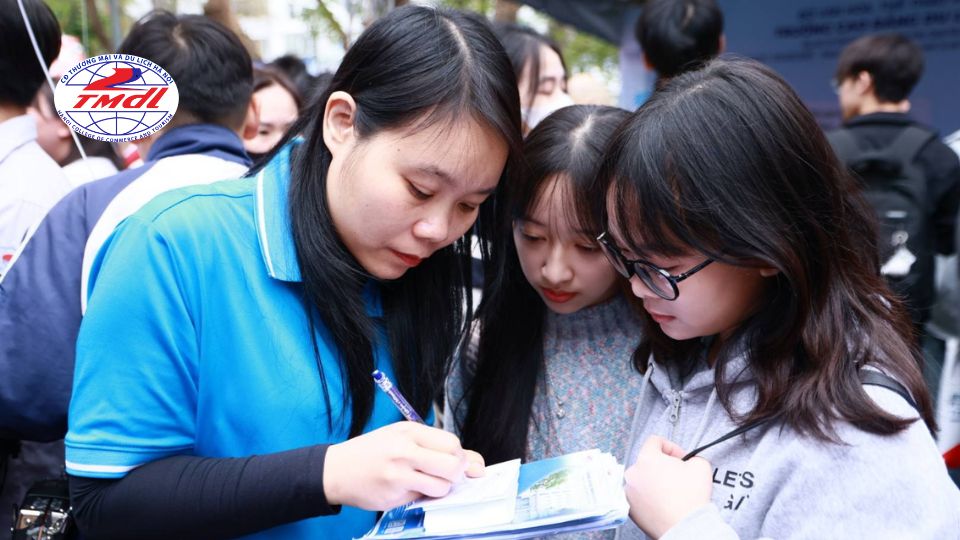 Đối tượng & Yêu cầu đầu vào chương trình Cao đẳng từ xa HCCT e-Learning