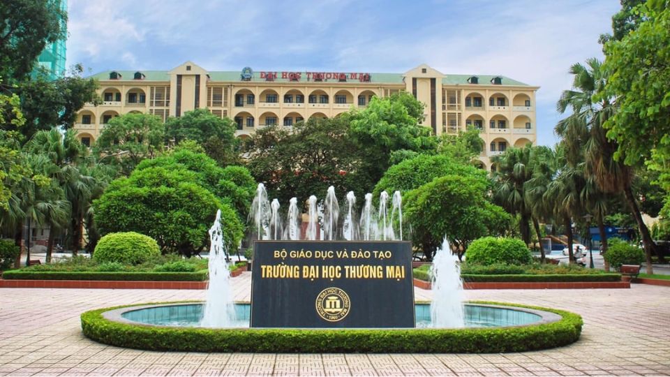 Đại học Thương mại (TMU)