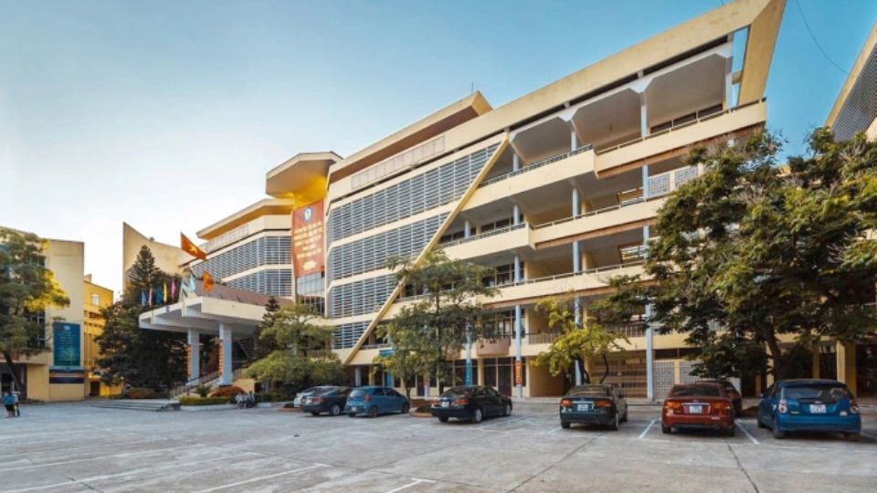 Học viện Tài chính (AOF)