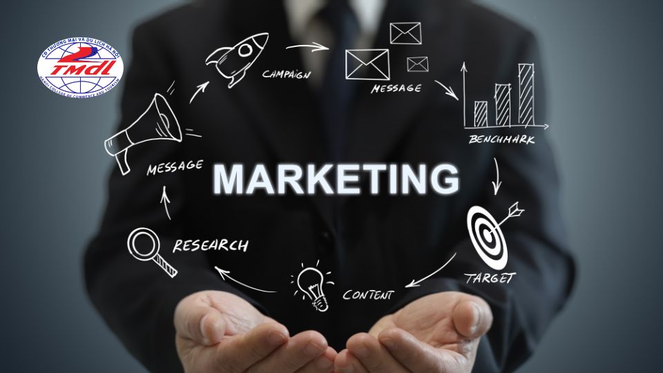 Nhóm ngành Marketing và Truyền thông