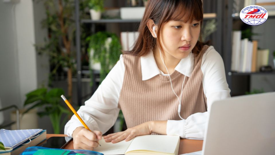 Cơ hội việc làm sau khi học Marketing online là rất lớn, có rất nhiều vị trí để bạn lựa chọn