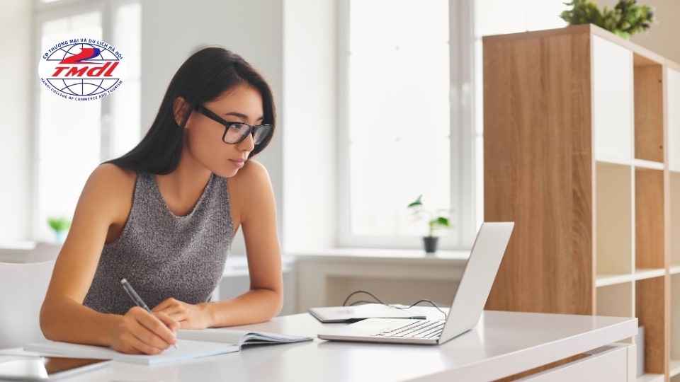 Trường cao đẳng đào tạo thương mại điện tử uy tín tại Hà Nội