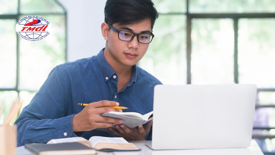 Digital marketing yêu cầu học những môn gì?