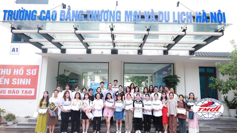 Trường cao đẳng đào tạo thương mại điện tử uy tín tại Hà Nội