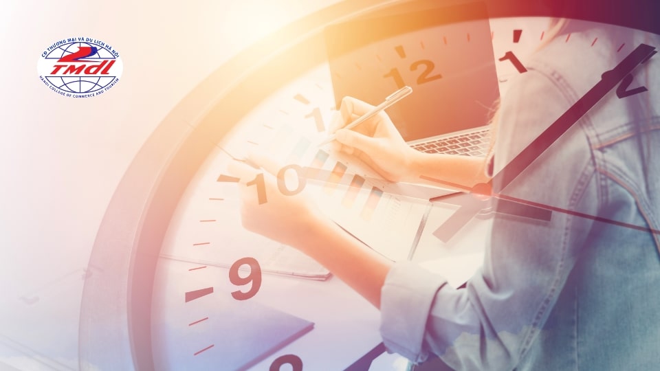 hoc tai chuc quan tri kinh doanh